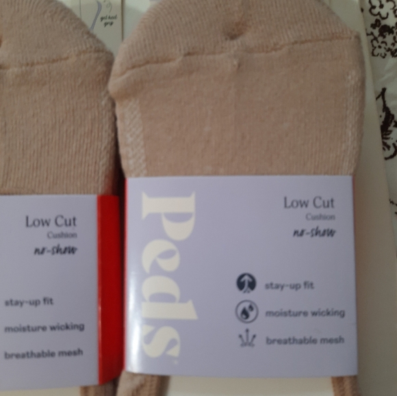 New Peds Womens Low Cut Socks Nude Color 8-12 - Picture 4 of 7